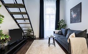 E41 - Trendy Boutique Apartments - Prime Spot By Bqa